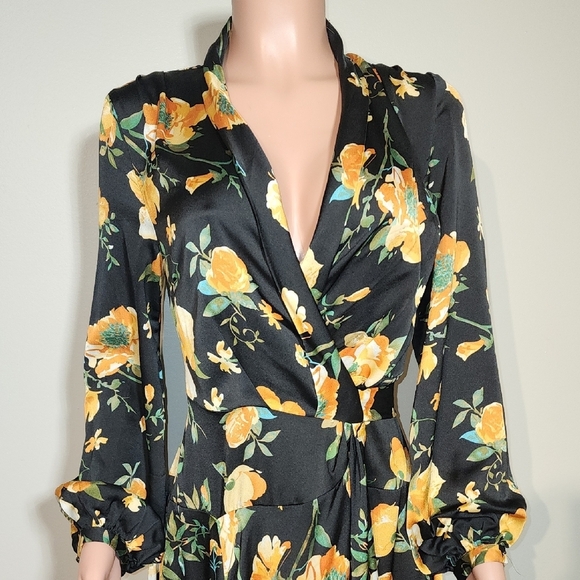 Nasty Gal Yellow and Orange Plunge Gown with Bishop Sleeves - Picture 4 of 10